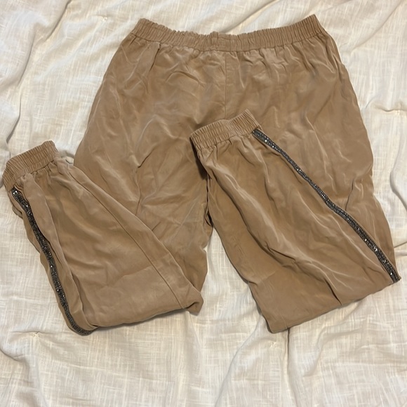 ZARA KHAKI PANTS WITH SEQUINED SIDE EMBELLISHMENTS - Picture 4 of 4